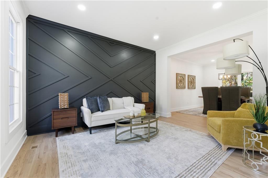 435 Lake Point Trace