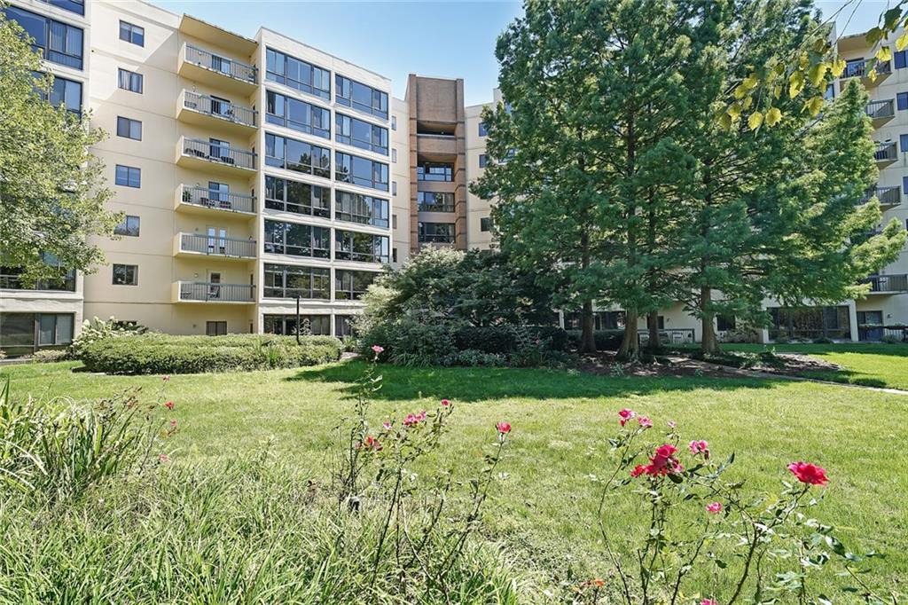 1800 Clairmont Lake 313