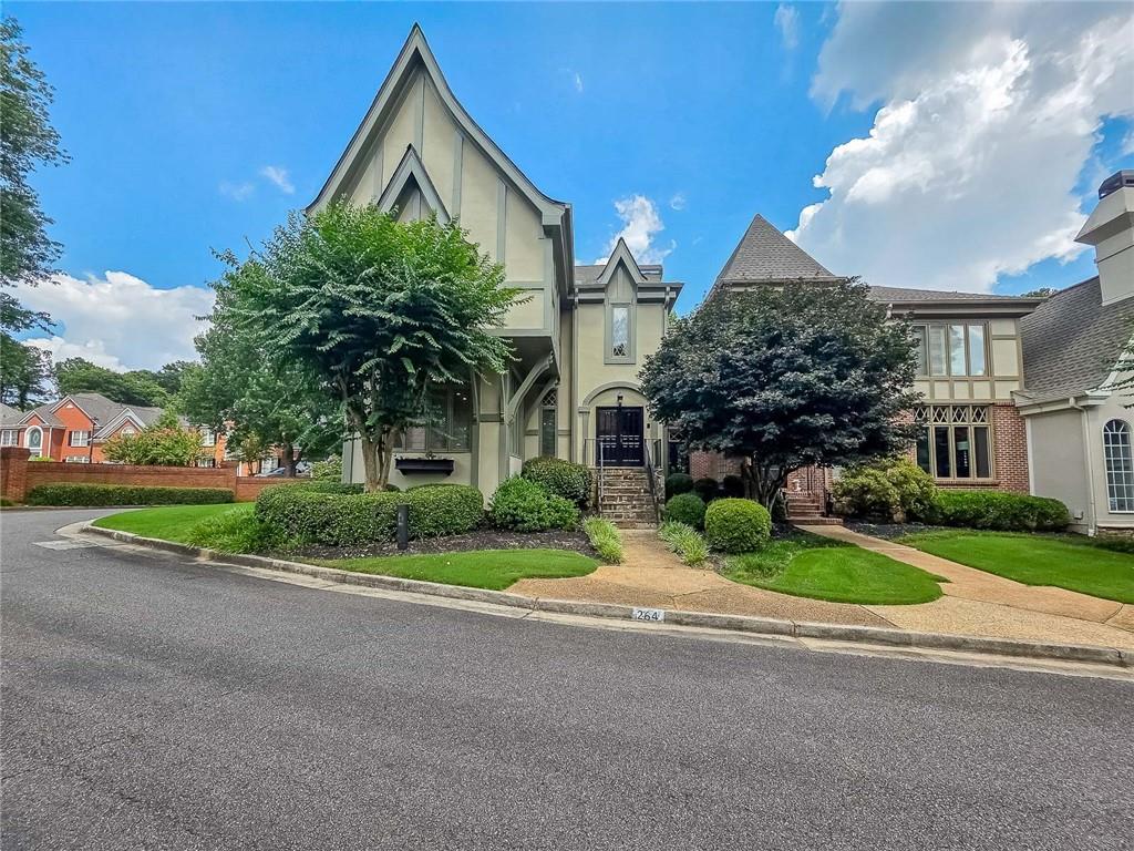 264 Summerour Vale