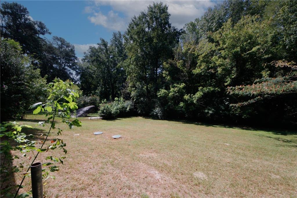 6847 S Cherry Circle, Lithia Springs, Georgia image 3