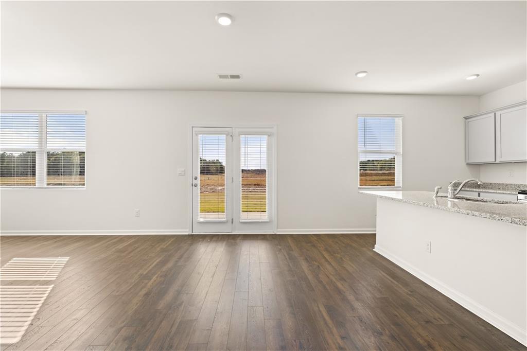 Twin Lakes - Residential