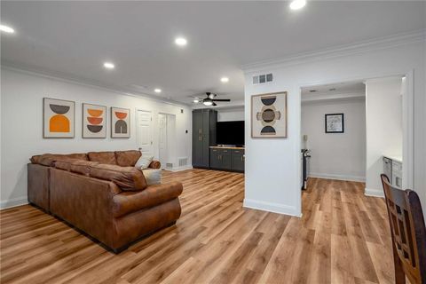 6980 Roswell Road B13 Sandy Springs GA 30328
