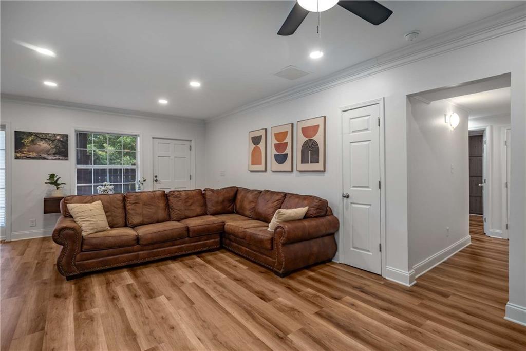 6980 Roswell Road #B13, Sandy Springs, Georgia image 9