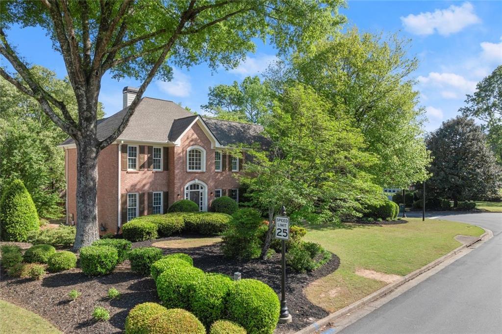 5620 Preserve Circle