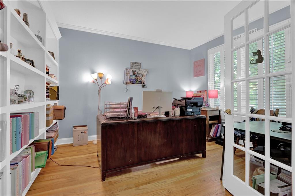 625 Piping Rock Point