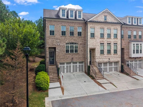 Townhouse For Sale - 1402 Wisteria Wall Drive<br/> Suwanee, GA 30024