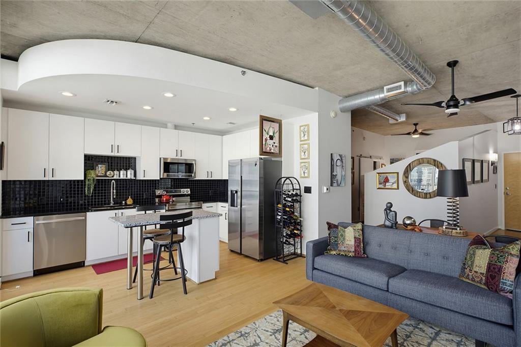 943 Peachtree Street 1403