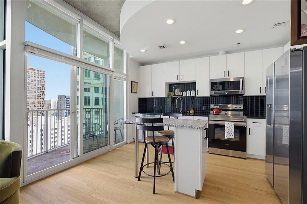 943 Peachtree Street 1403