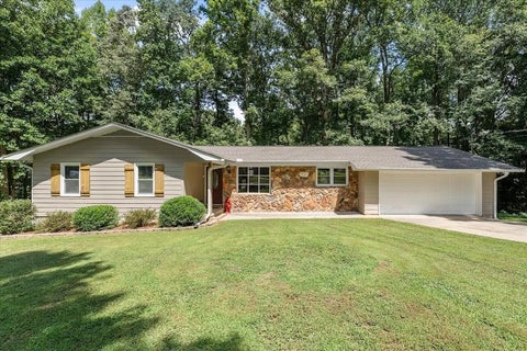 Homes For Sale - 215 Eldorado Drive<br/> Carrollton, GA 30116