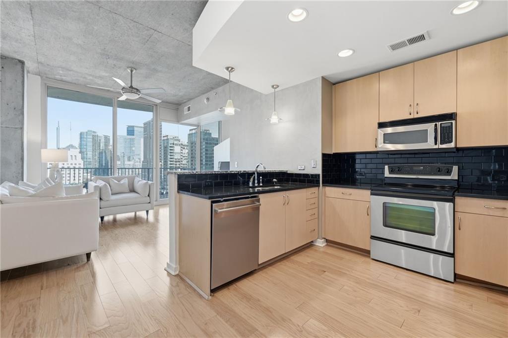 860 Peachtree Street NE 1115