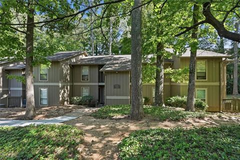 Condo For Sale - 8740 Roswell Road #2G<br/> Fulton County, Atlanta, GA 30350