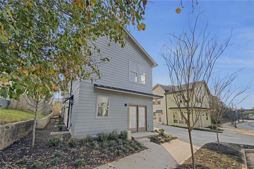 1070 Dill Avenue 203