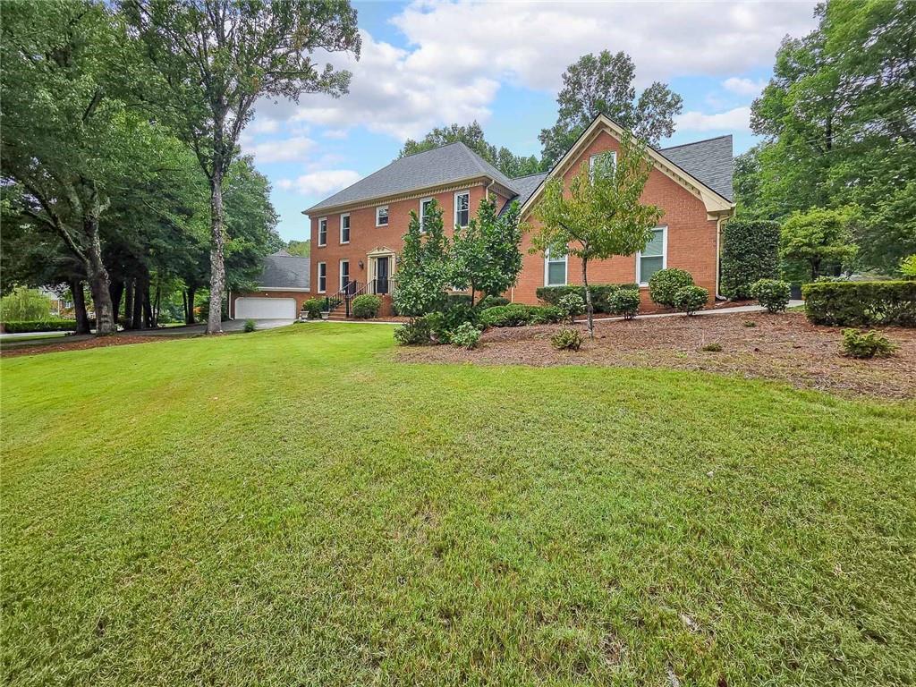 5616 Broxton Circle