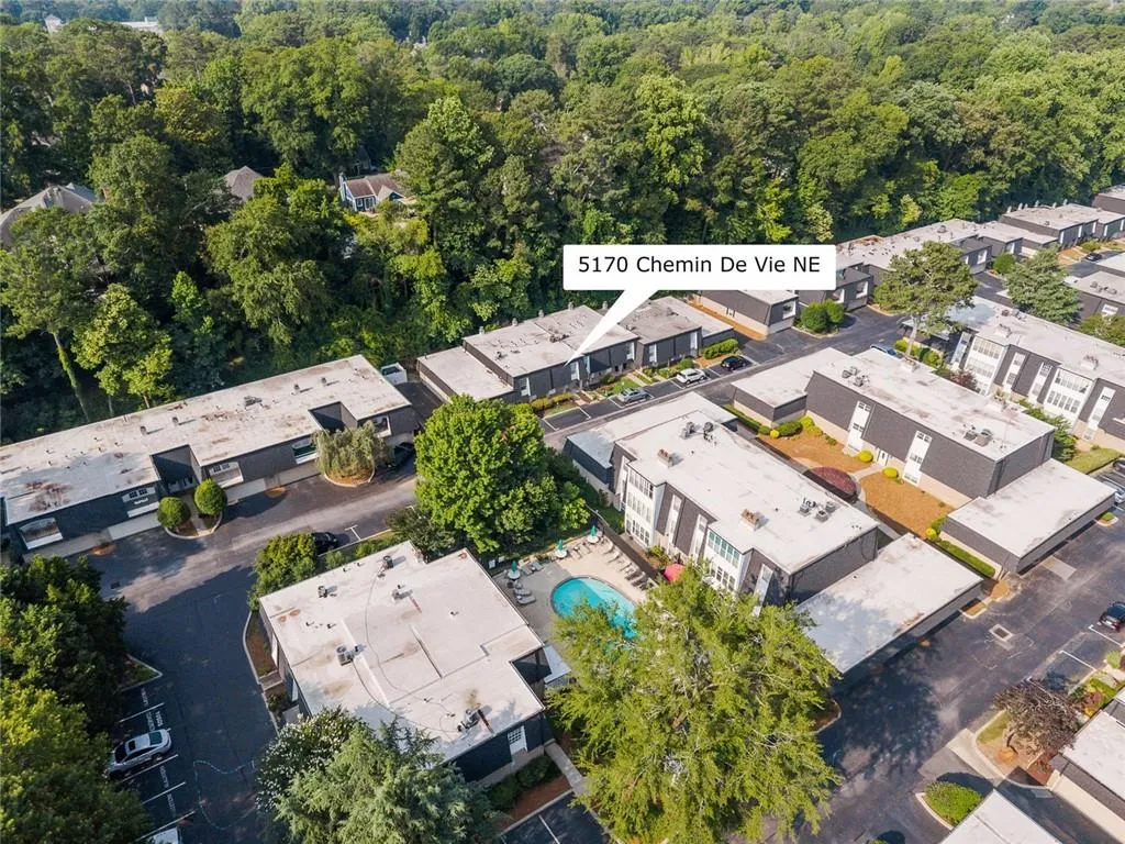 Sandy Springs, Georgia 30342, United States, 2 Bedrooms Bedrooms, ,3 BathroomsBathrooms,Residential,Active,145330