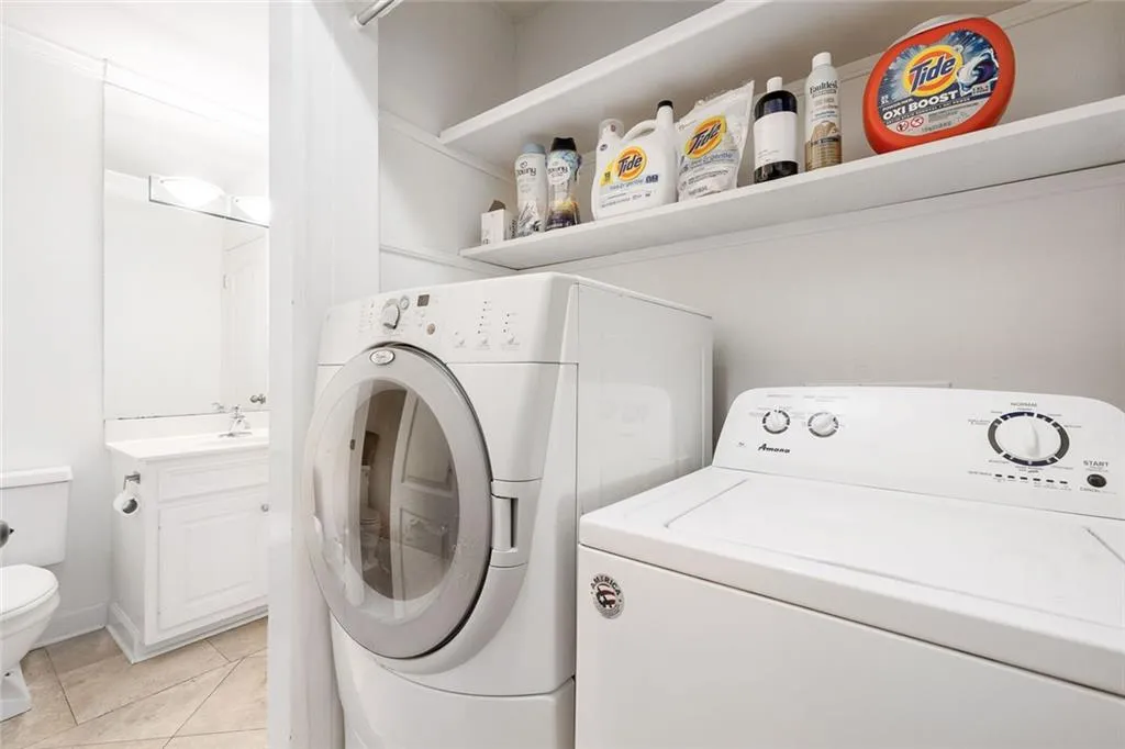 Sandy Springs, Georgia 30342, United States, 2 Bedrooms Bedrooms, ,3 BathroomsBathrooms,Residential,Active,145330