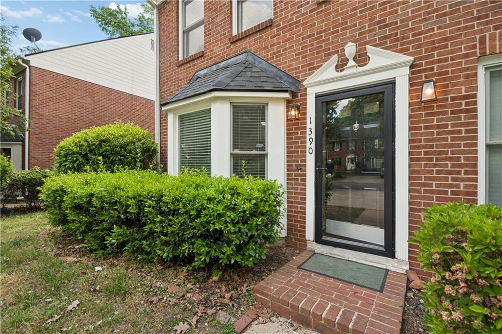 1390 Old Virginia Court SE