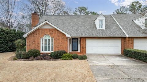 Townhouse For Sale - 510 Brickleberry Lane<br/> Roswell, GA 30075