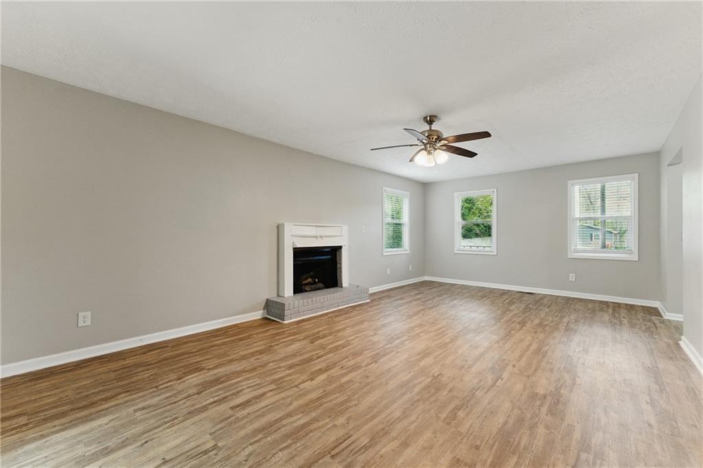4716 Alpine Drive, Lilburn, Georgia image 2