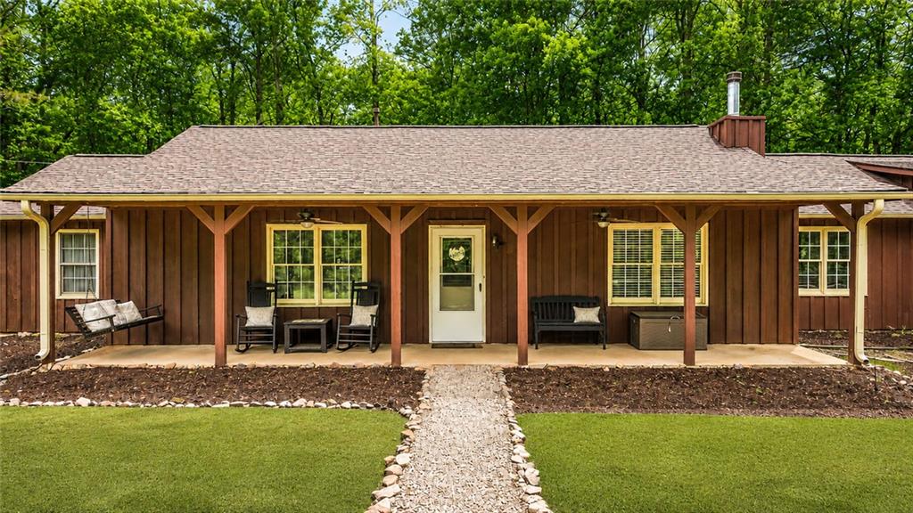 712 Honeysuckle Lane