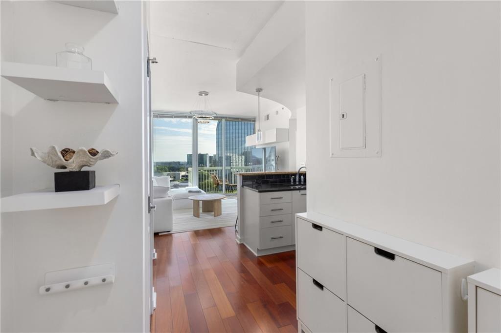 3324 Peachtree Road NE 1304