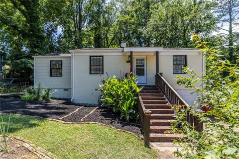 Photo of 1909 Lisbon Drive SW, Atlanta, GA 30310 (MLS # 7854407)