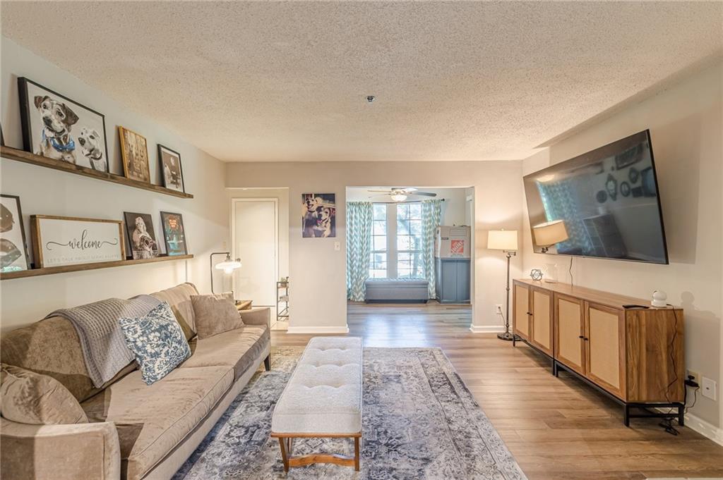 215 Cobblestone Trail