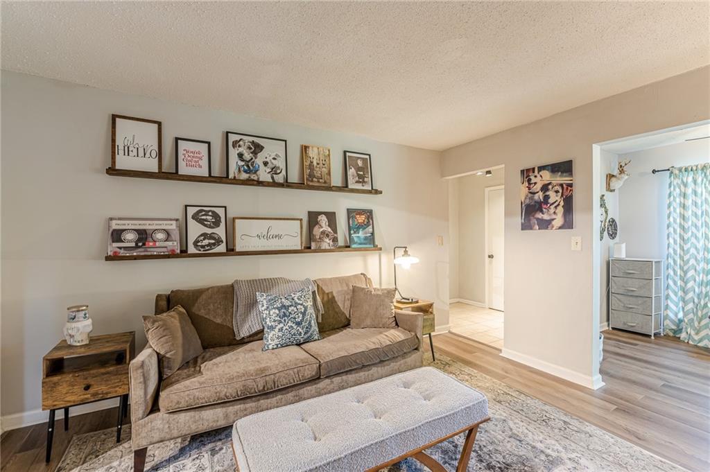 215 Cobblestone Trail
