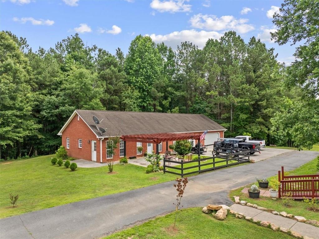 922 River Bend Road SW