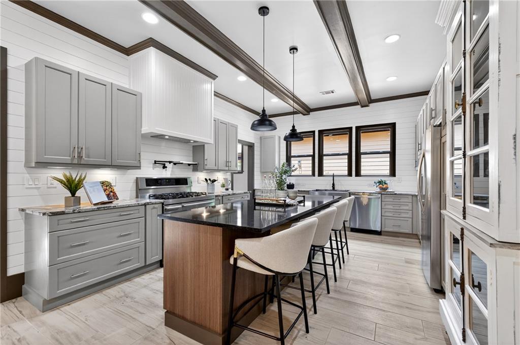 300 Martinique Trace