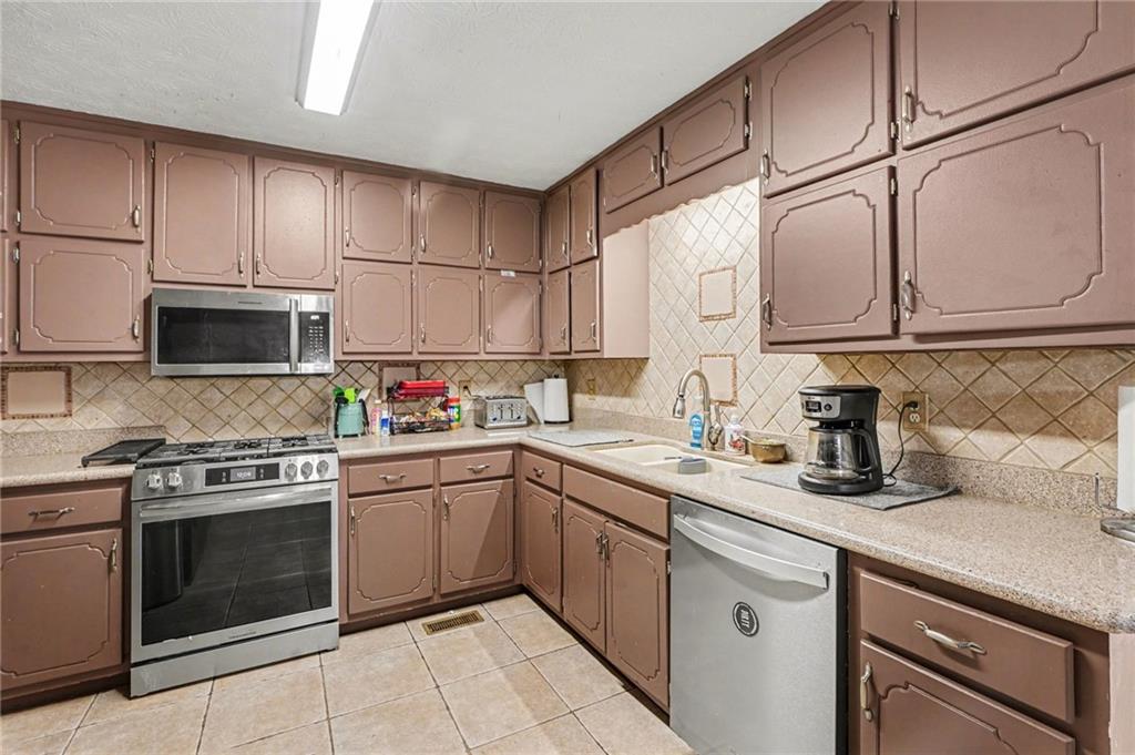118 Country Acres Court