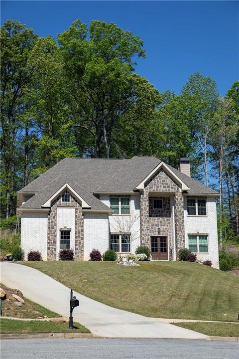 5663 Eternal Drive Atlanta GA 30349