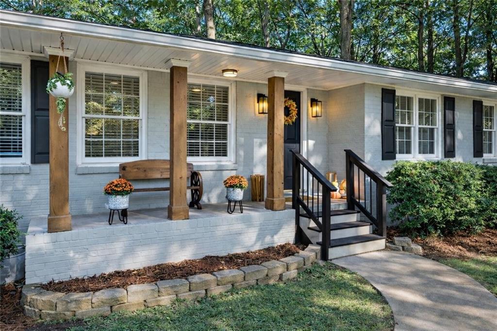 7 Thrushwood Road NE