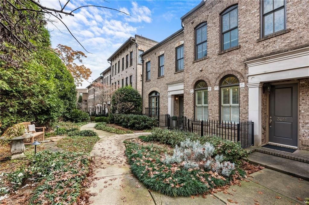 Photo of 3611 Habersham Road NW, Atlanta, GA 30305 (MLS # 7685139)