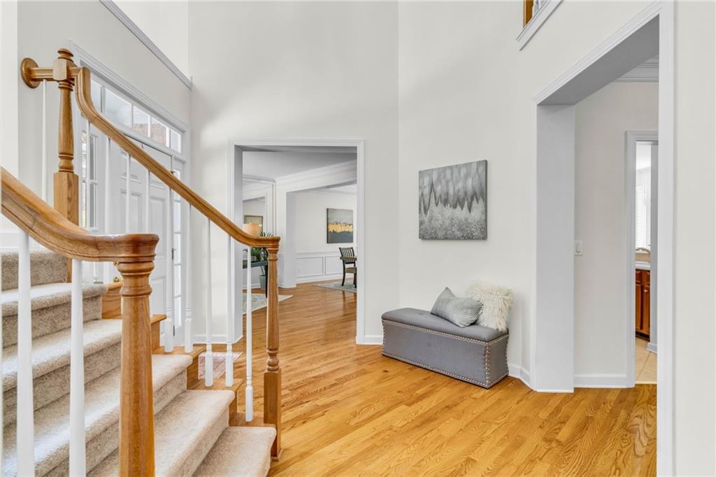 5303 Davenport Manor