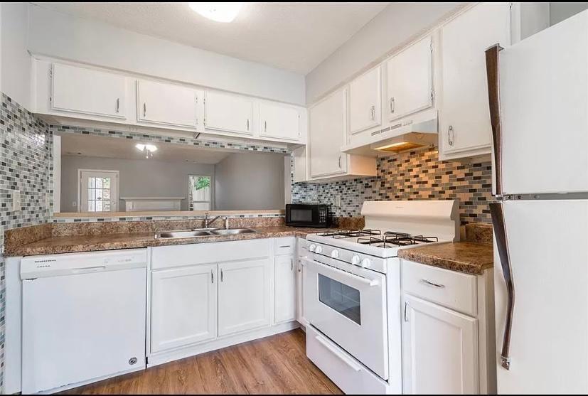 3724 Jamestown Court