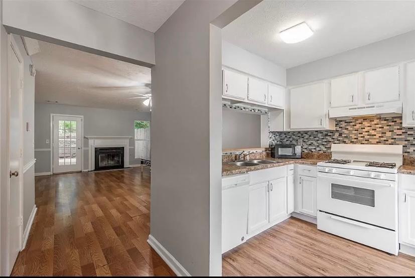 3724 Jamestown Court