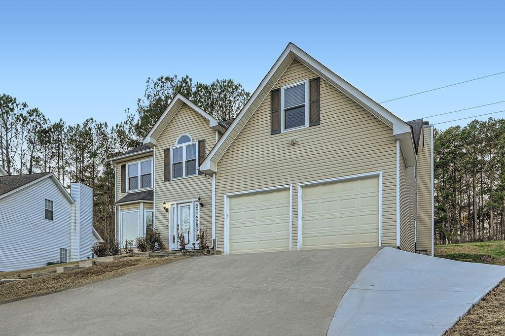 851 Louisa Lane, Lithonia, Georgia image 4