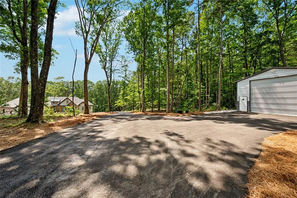 Talking Rock, Georgia 30175, United States, 4 Bedrooms Bedrooms, ,5 BathroomsBathrooms,Residential,Active,160429