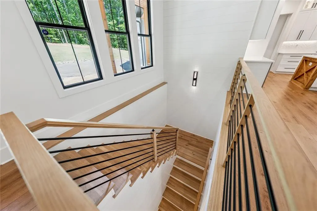 Talking Rock, Georgia 30175, United States, 4 Bedrooms Bedrooms, ,5 BathroomsBathrooms,Residential,Active,160429