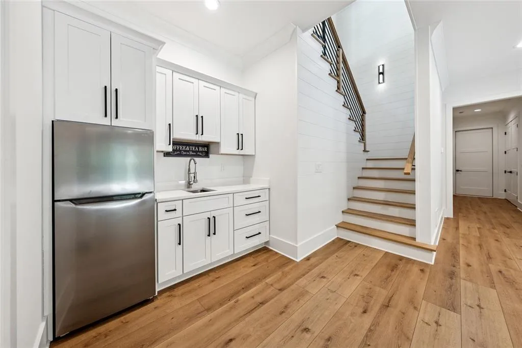 Talking Rock, Georgia 30175, United States, 4 Bedrooms Bedrooms, ,5 BathroomsBathrooms,Residential,Active,160429