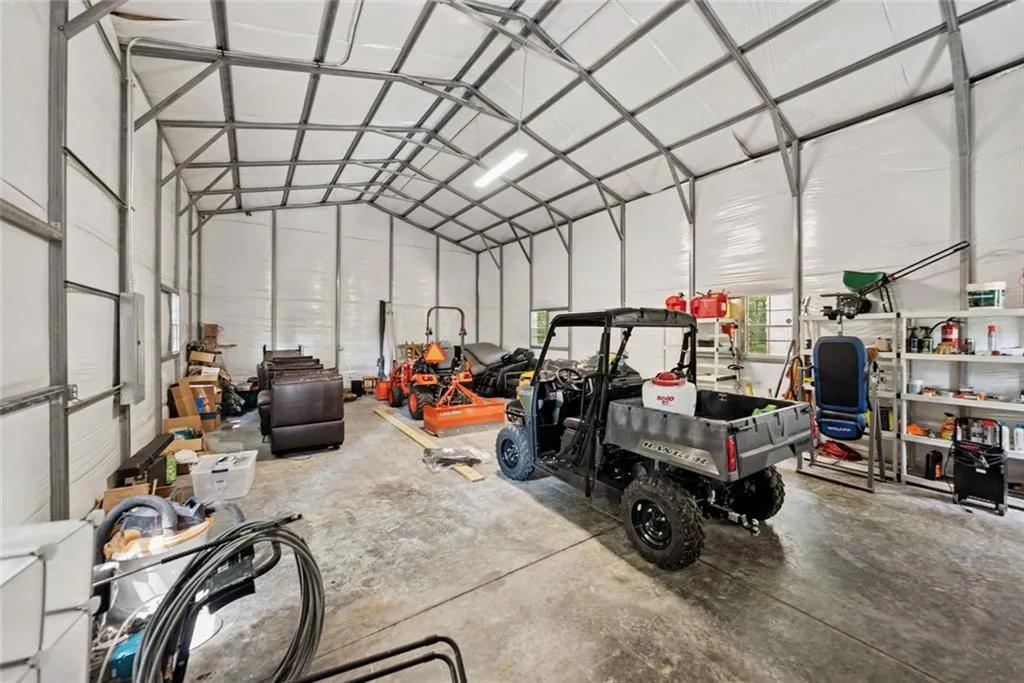 Talking Rock, Georgia 30175, United States, 4 Bedrooms Bedrooms, ,5 BathroomsBathrooms,Residential,Active,160429