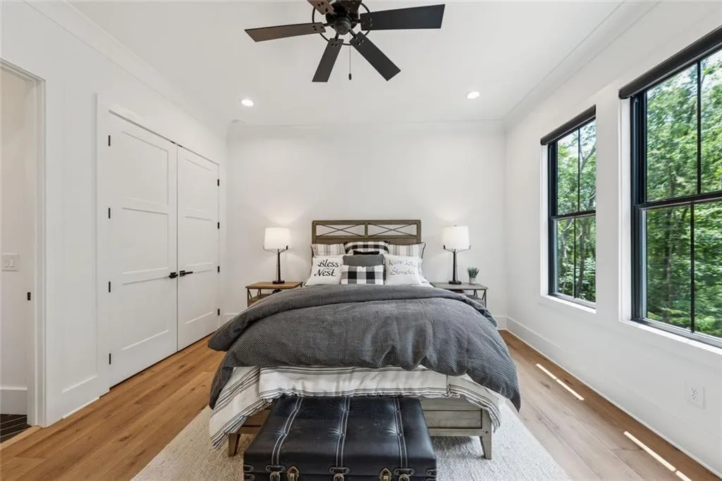 Talking Rock, Georgia 30175, United States, 4 Bedrooms Bedrooms, ,5 BathroomsBathrooms,Residential,Active,160429