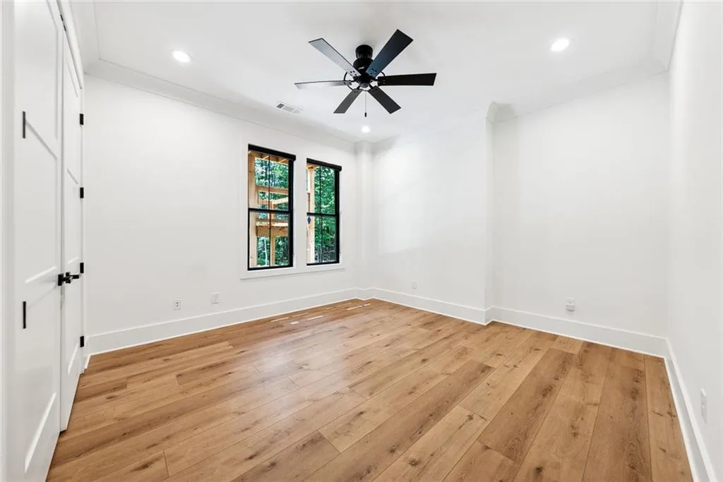 Talking Rock, Georgia 30175, United States, 4 Bedrooms Bedrooms, ,5 BathroomsBathrooms,Residential,Active,160429