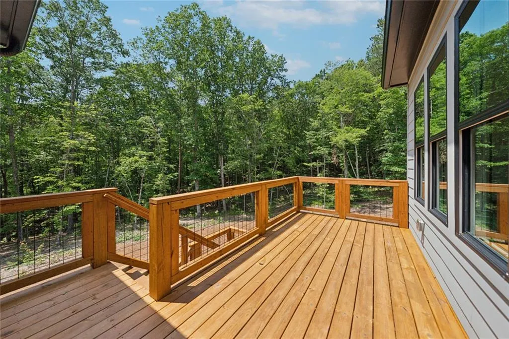 Talking Rock, Georgia 30175, United States, 4 Bedrooms Bedrooms, ,5 BathroomsBathrooms,Residential,Active,160429