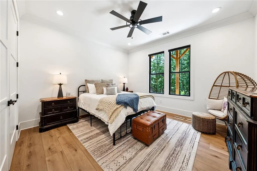 Talking Rock, Georgia 30175, United States, 4 Bedrooms Bedrooms, ,5 BathroomsBathrooms,Residential,Active,160429