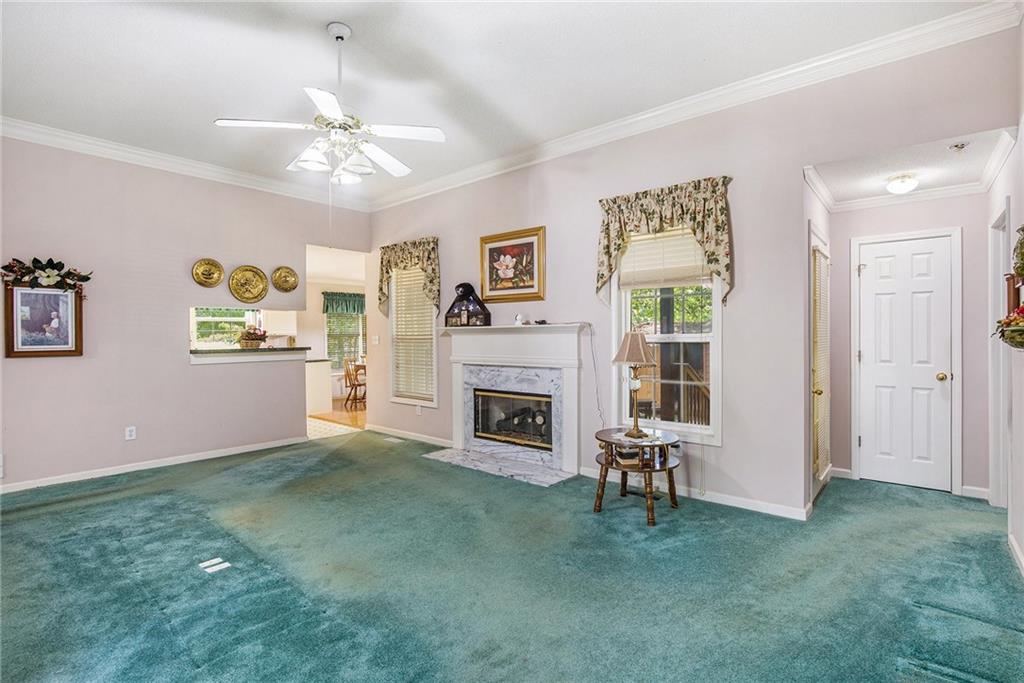 6718 Oakhurst Court