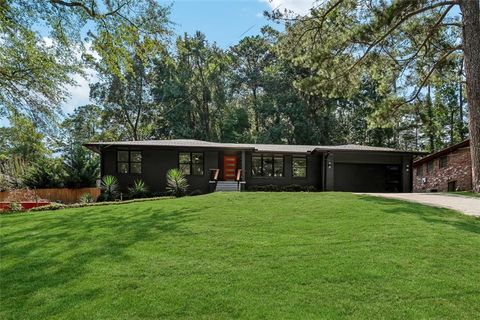 1435 SKYHAVEN Road SE Atlanta GA 30316