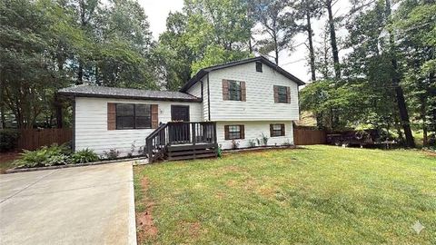 Homes For Sale - 1910 Suwanee Valley Road<br/> Lawrenceville, GA 30043