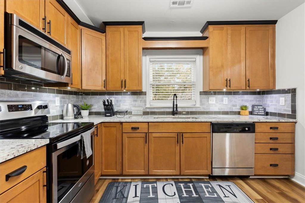 1765 Mary George Avenue NW