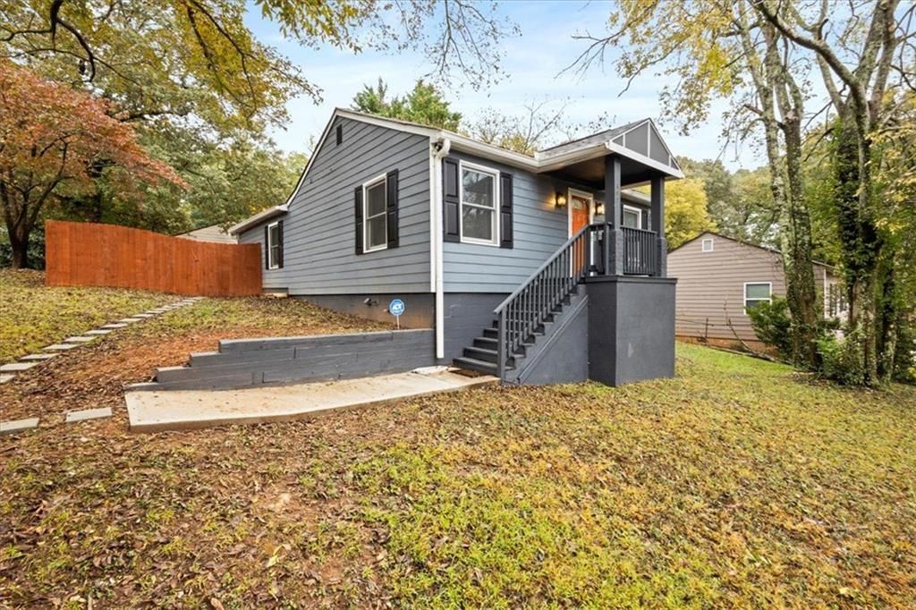 Photo of 1765 Mary George Avenue NW, Atlanta, GA 30318 (MLS # 7685181)